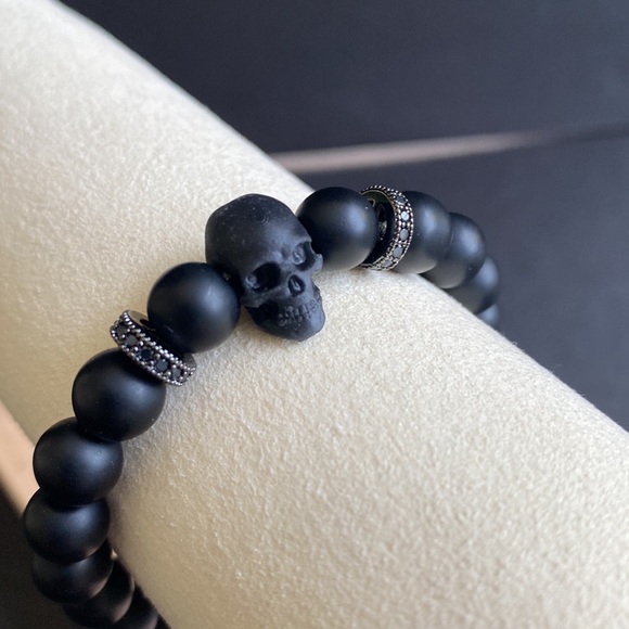 Matte Black Onyx and Black CZ Skull Bead Bracelet - Picture 3 of 6